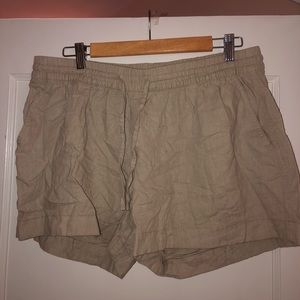 Beige old navy shorts